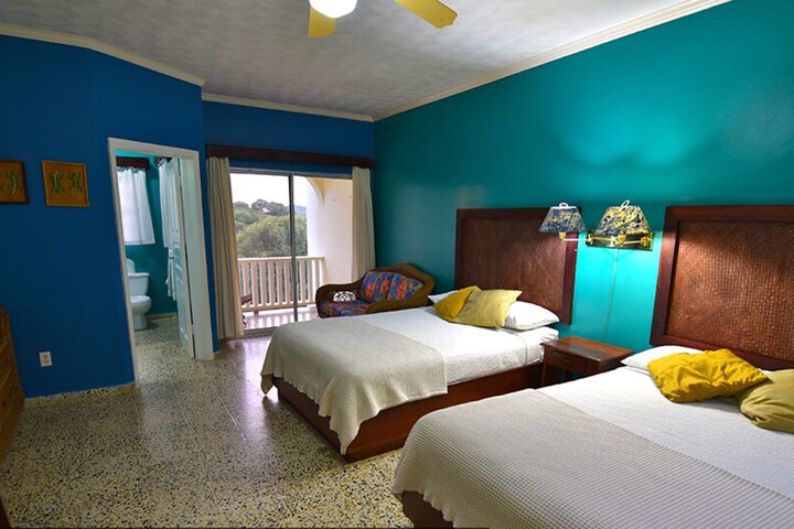 Room 10 of 42