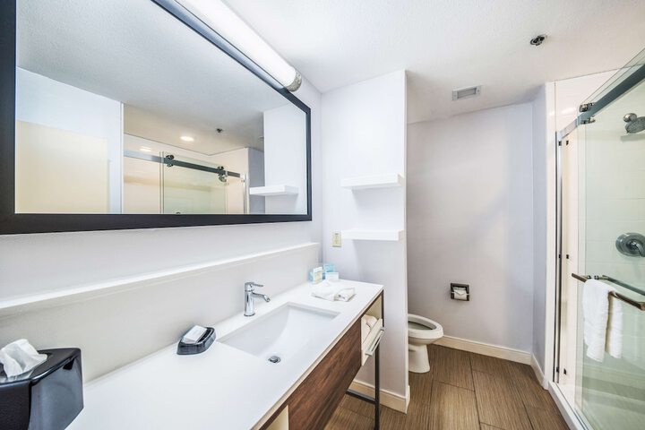 Bathroom shower
