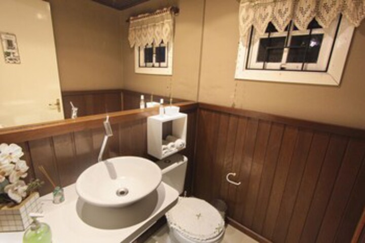 Room 3 of 19