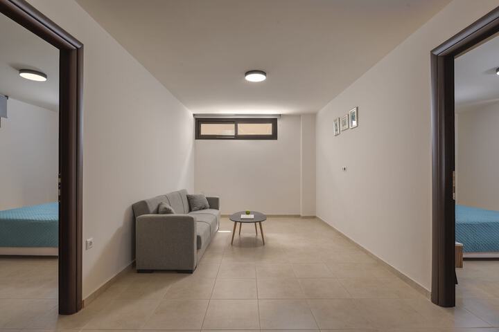 Room 34 of 72
