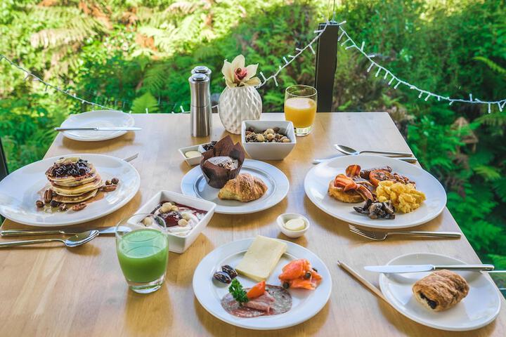 Breakfast/Coffee Service 27 of 41