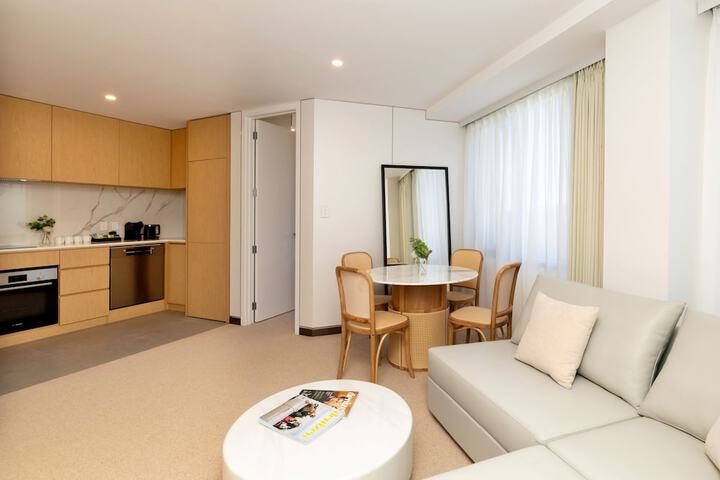 Room 32 of 71