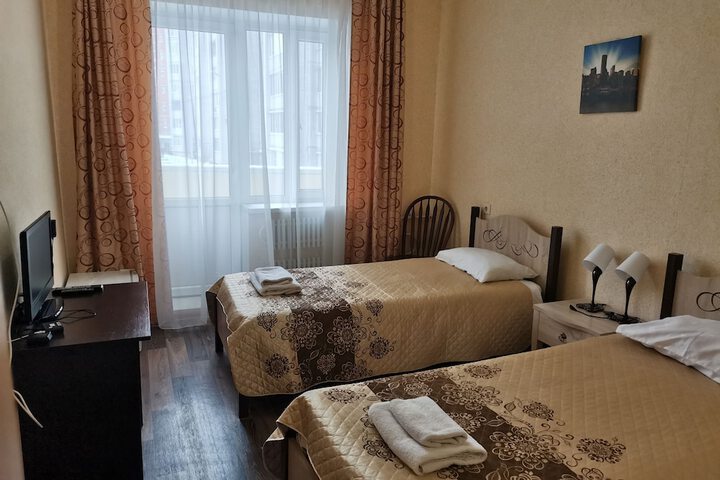 Room 8 of 34
