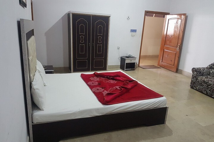 Room 19 of 23