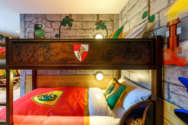Room 12 of 119