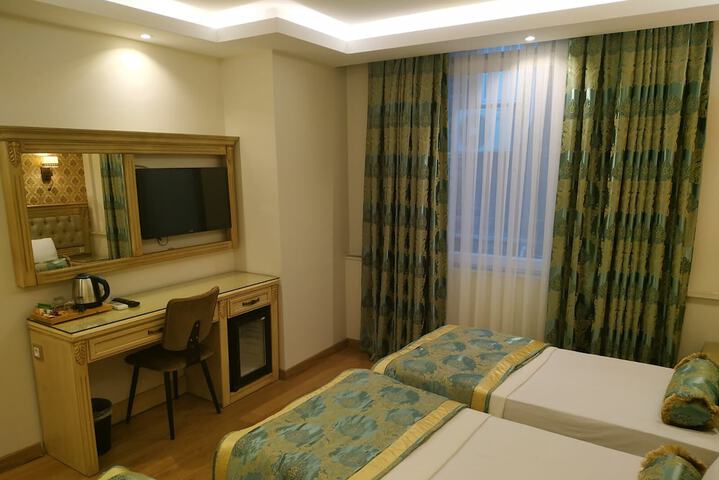 Room 30 of 67