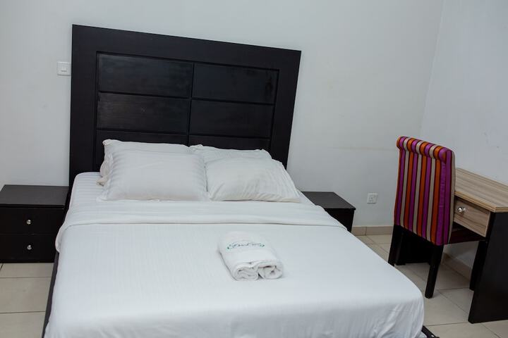 Room 5 of 69