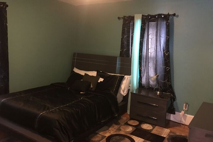 Room 5 of 33