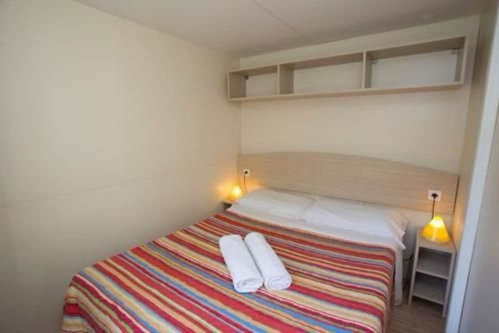 Room 4 of 52