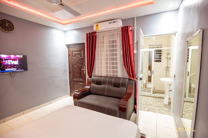Room 5 of 67