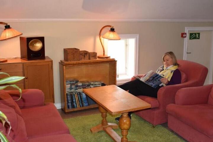 Room 10 of 50
