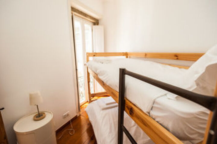 Room 14 of 60