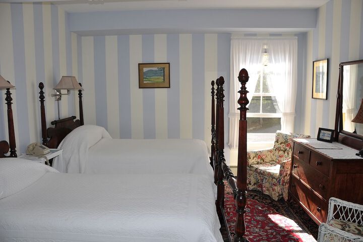 Room 8 of 15