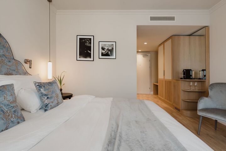 Room 10 of 81