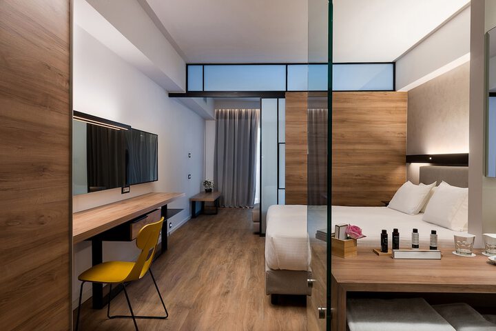 Room 12 of 189