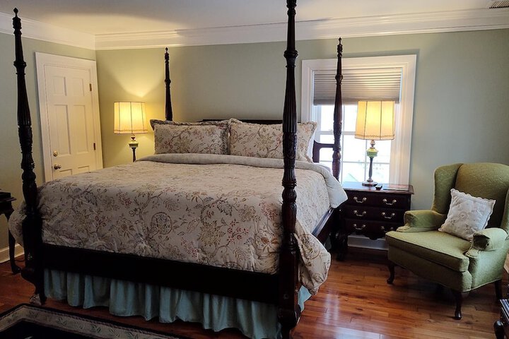 Diplomat Luxury King Bed Harbour View (22 of 32)