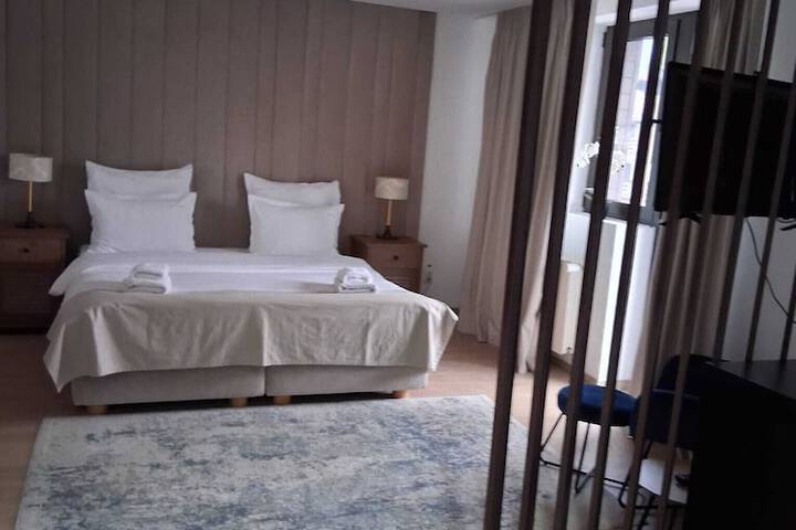 Room 19 of 65