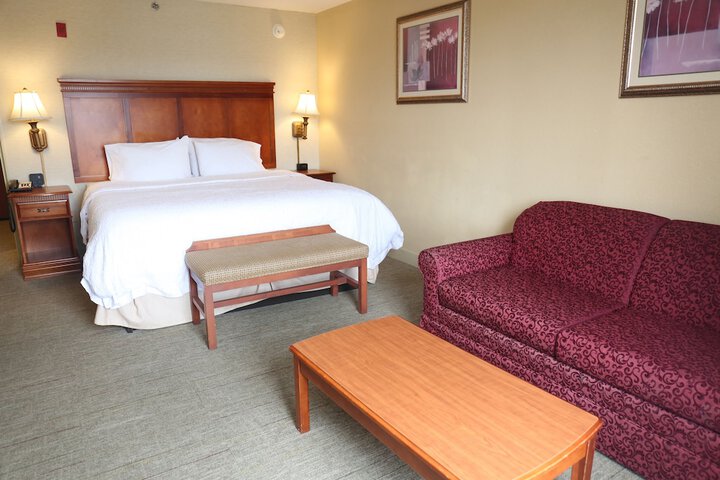 1 King Bed (7 of 18)