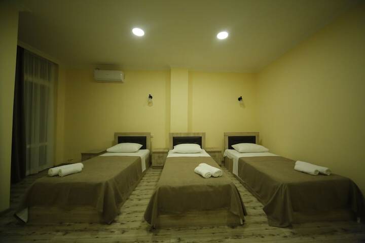 Room 12 of 51