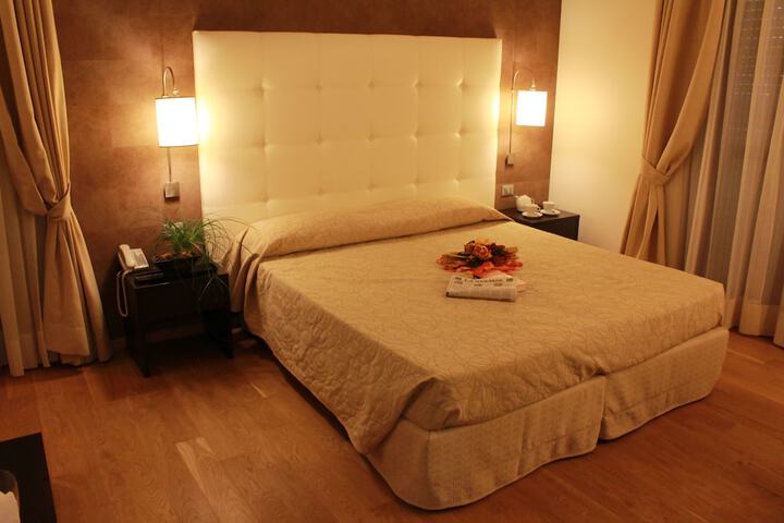 Room 4 of 46