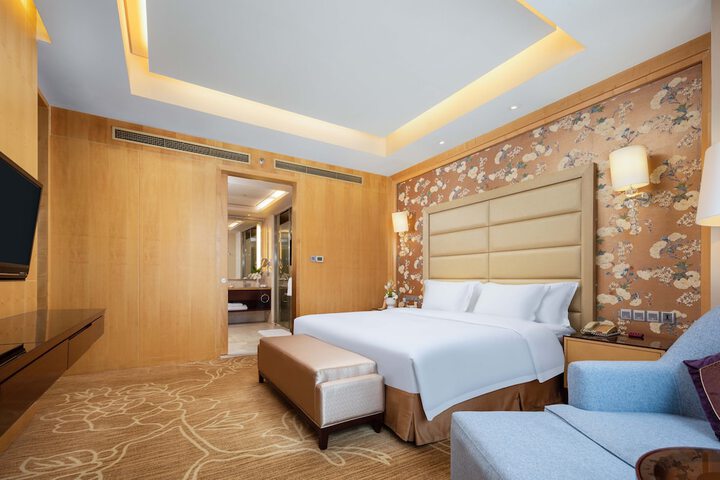 Room 12 of 86