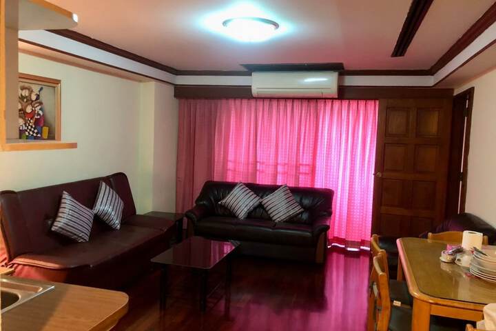 Room 57 of 195