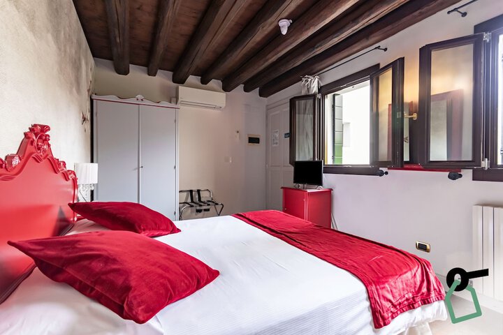 Room 16 of 49