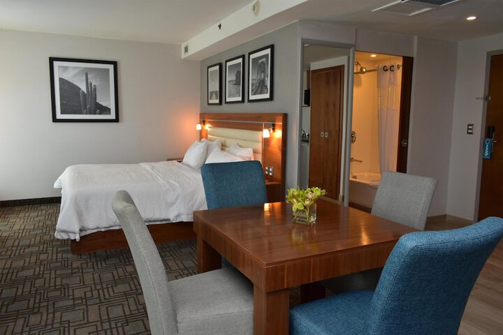 Room 40 of 86