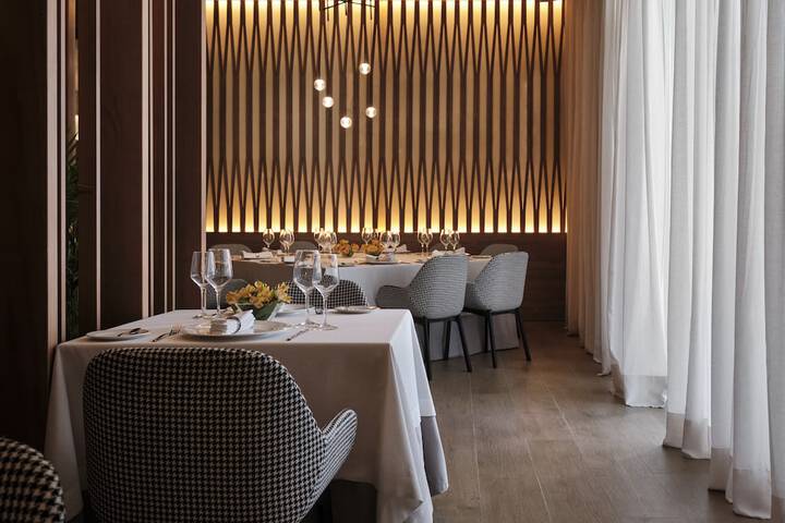 Dining 96 of 149