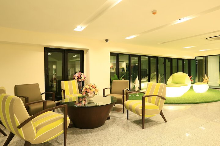Hotel Interior 4 of 86