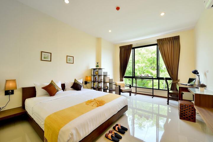 Room 16 of 72