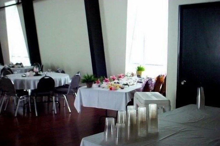 Ballroom/Hall 12 of 21