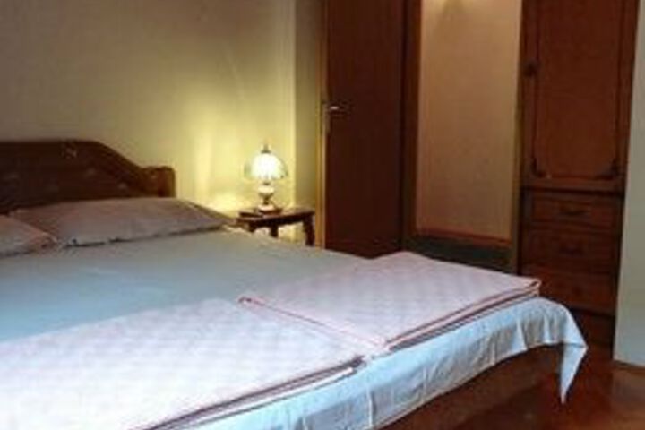 Room 19 of 45