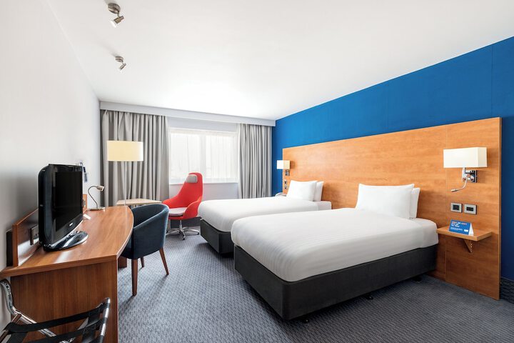Room 19 of 48