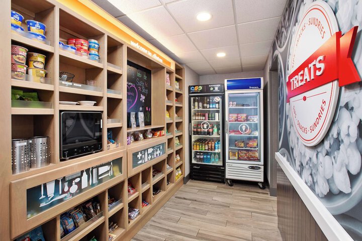 Snack bar