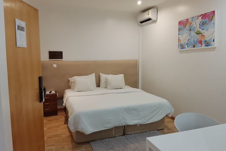 Room 3 of 17