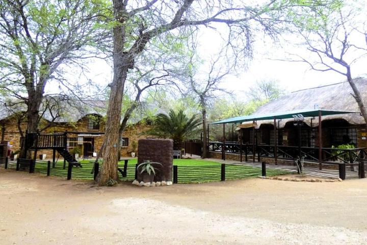 Exterior of Weltevrede Lodge - Self Catering Houses