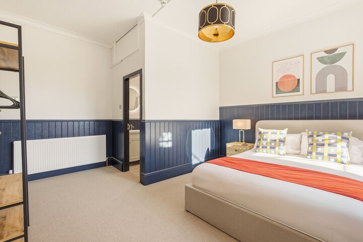 Room 12 of 29