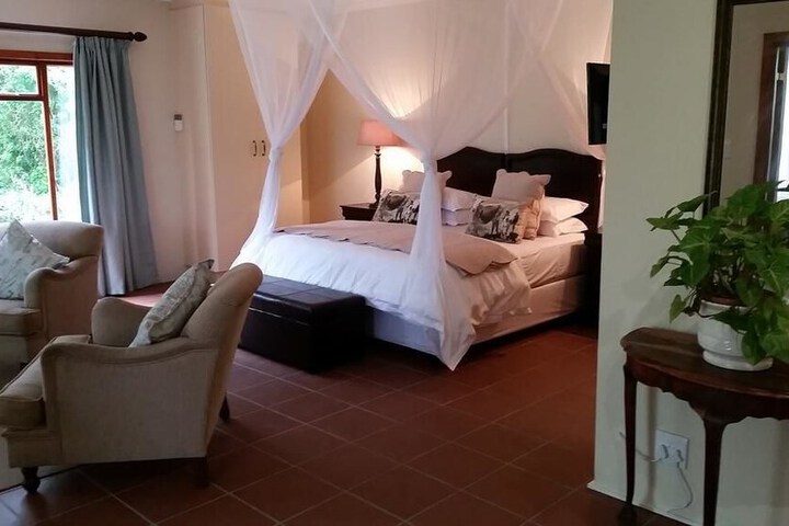 Room 4 of 24