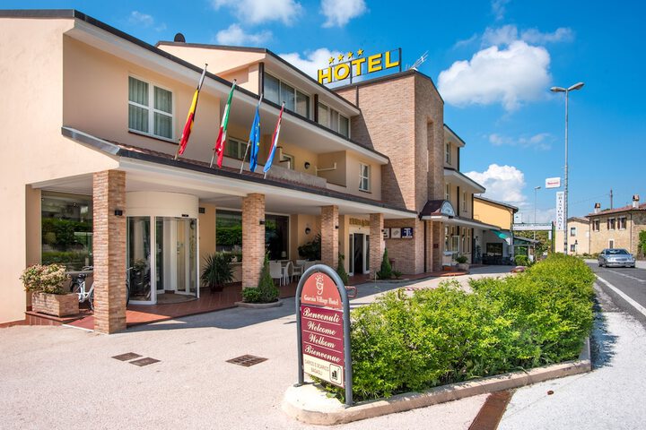 Hotel 121 of 124