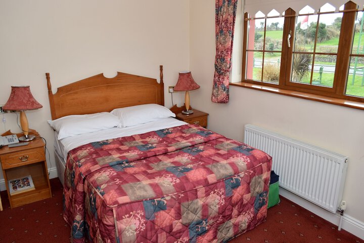 Room 12 of 28