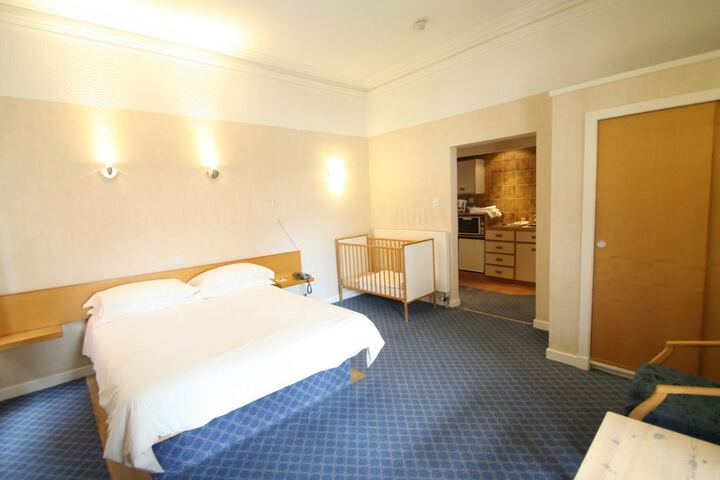 Room 22 of 83