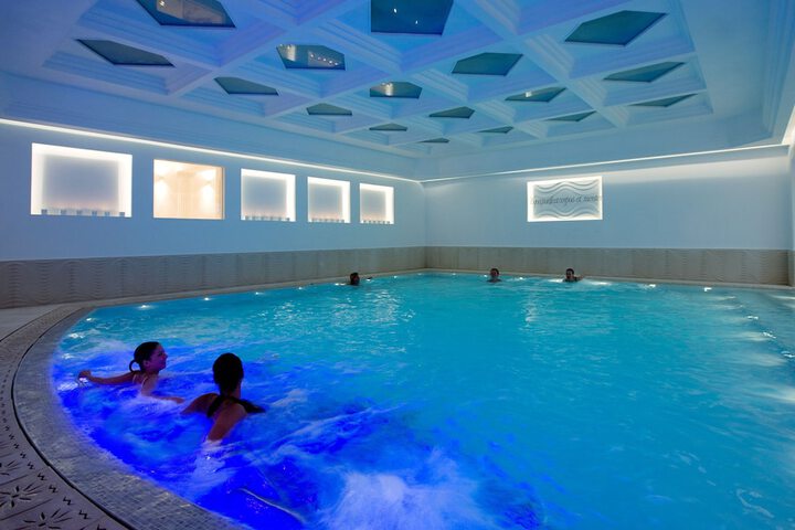 Pool 123 of 250
