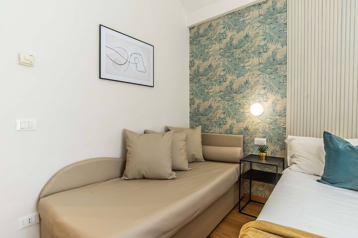 Room 29 of 102