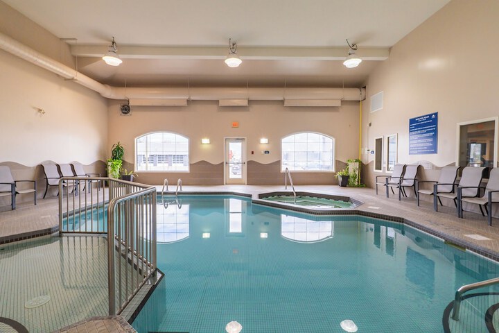Pool 31 of 39