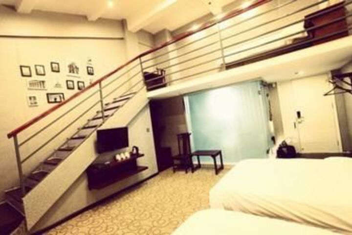 Room 22 of 32