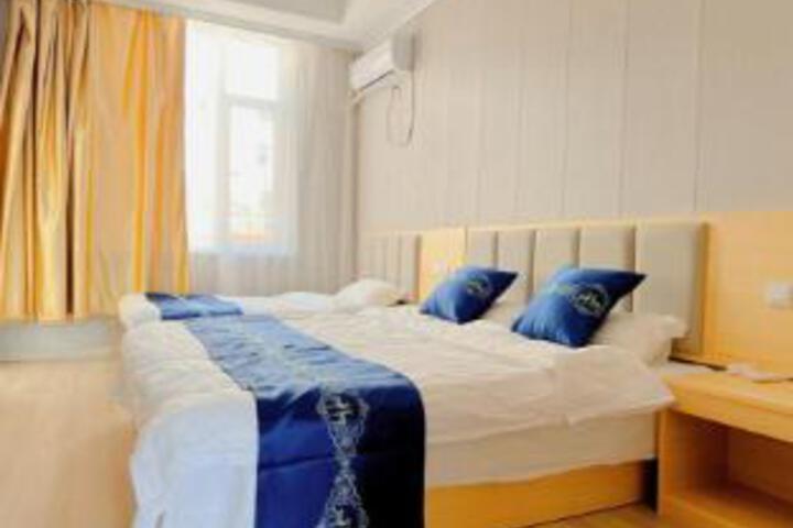 Room 6 of 6