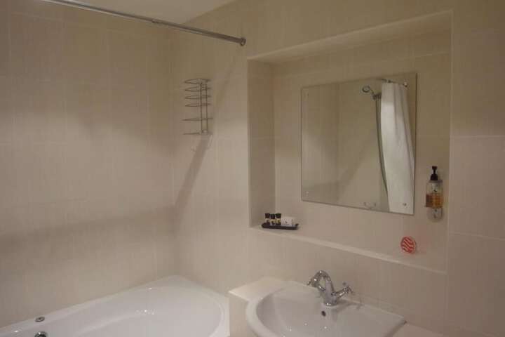 Room 7 of 17