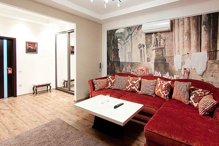 Room 35 of 61