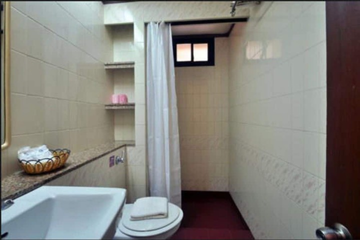 Room 52 of 79